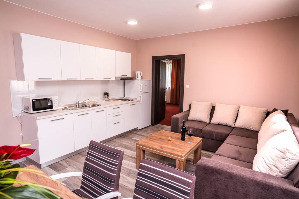 B&B Villa Angy Korenica Exteriér fotografie